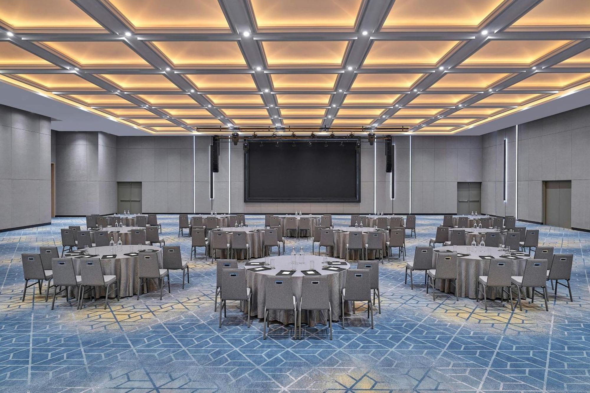 Courtyard By Marriott Kuala Lumpur South Hotel Buitenkant foto