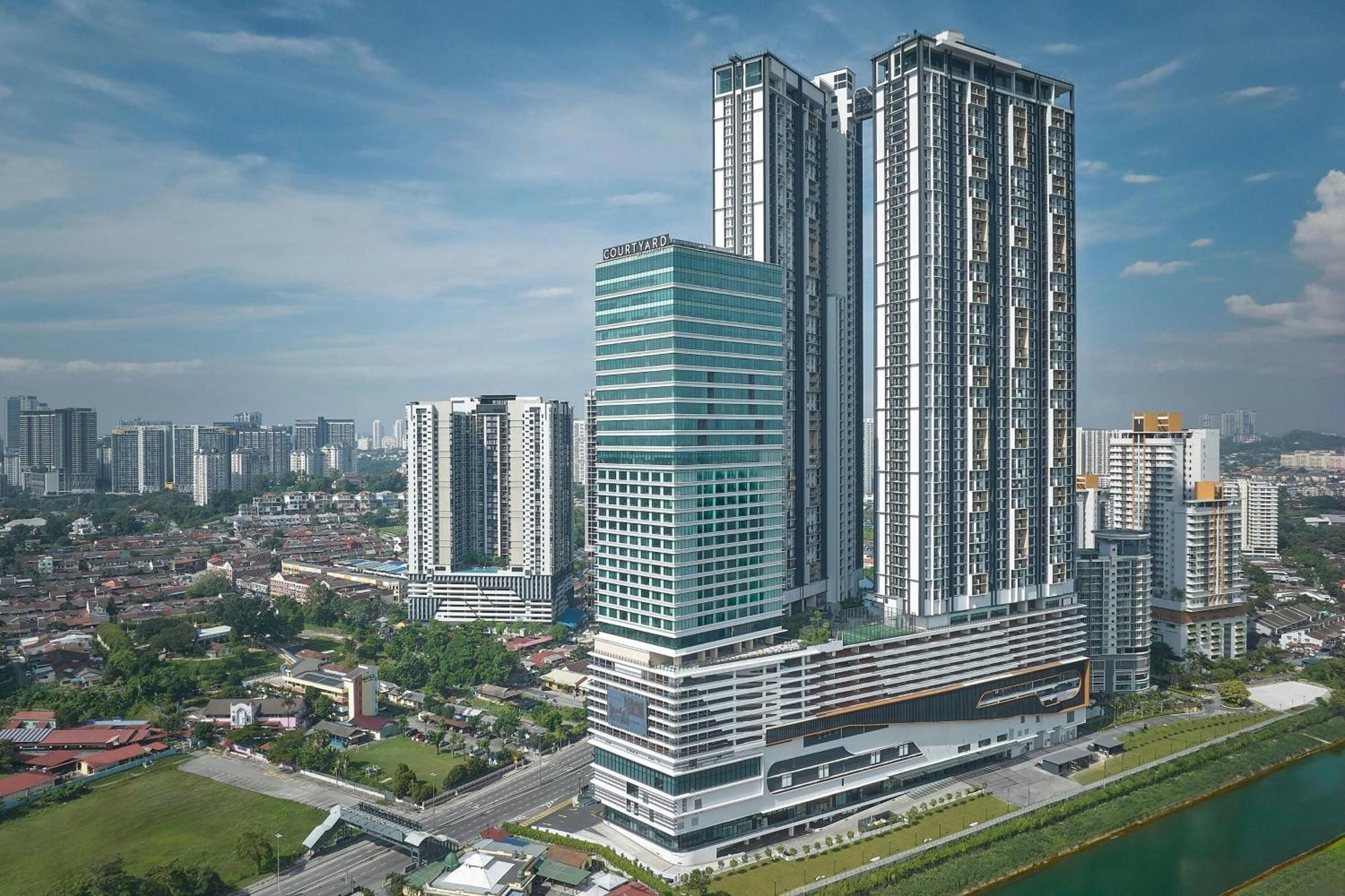 Courtyard By Marriott Kuala Lumpur South Hotel Buitenkant foto